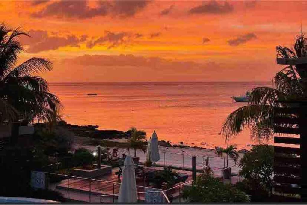 Appartamento Beachfront Le Cerisier Trou Aux Biches, Mon Choisy Mont-Choisy Esterno foto