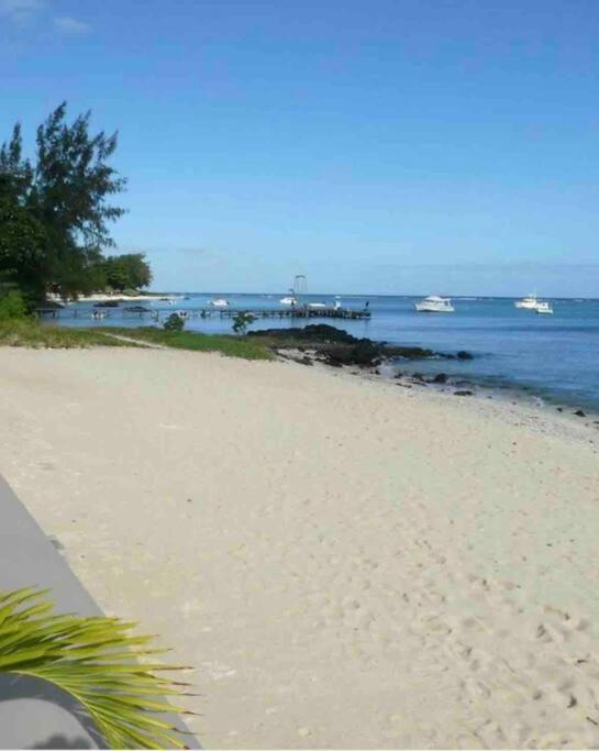 Appartamento Beachfront Le Cerisier Trou Aux Biches, Mon Choisy Mont-Choisy Esterno foto